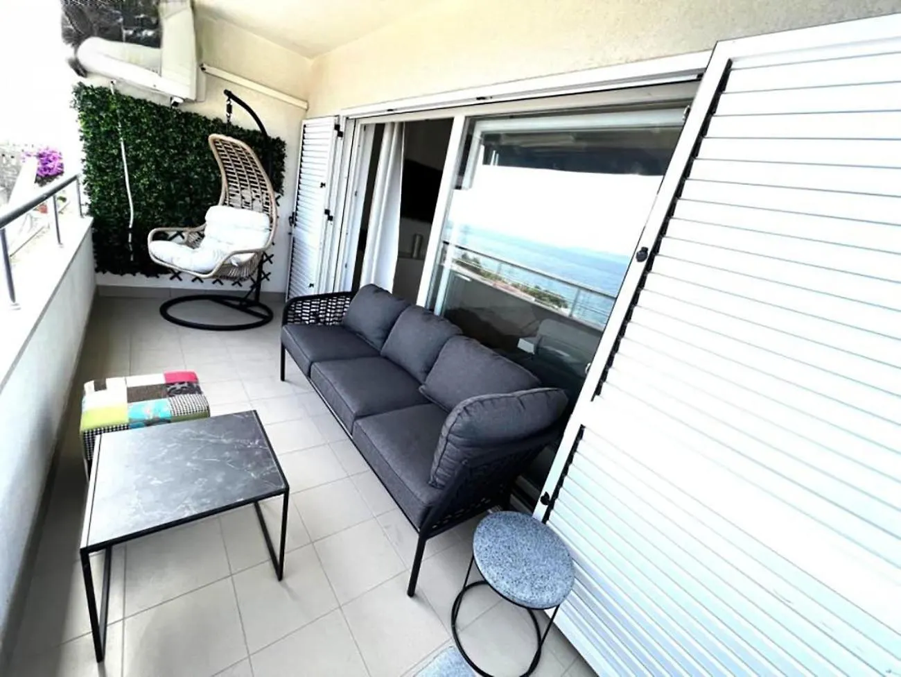 Exclusive Suite Luky On 75 Sqm, Only 50 M To The Beach Trogir Apartment