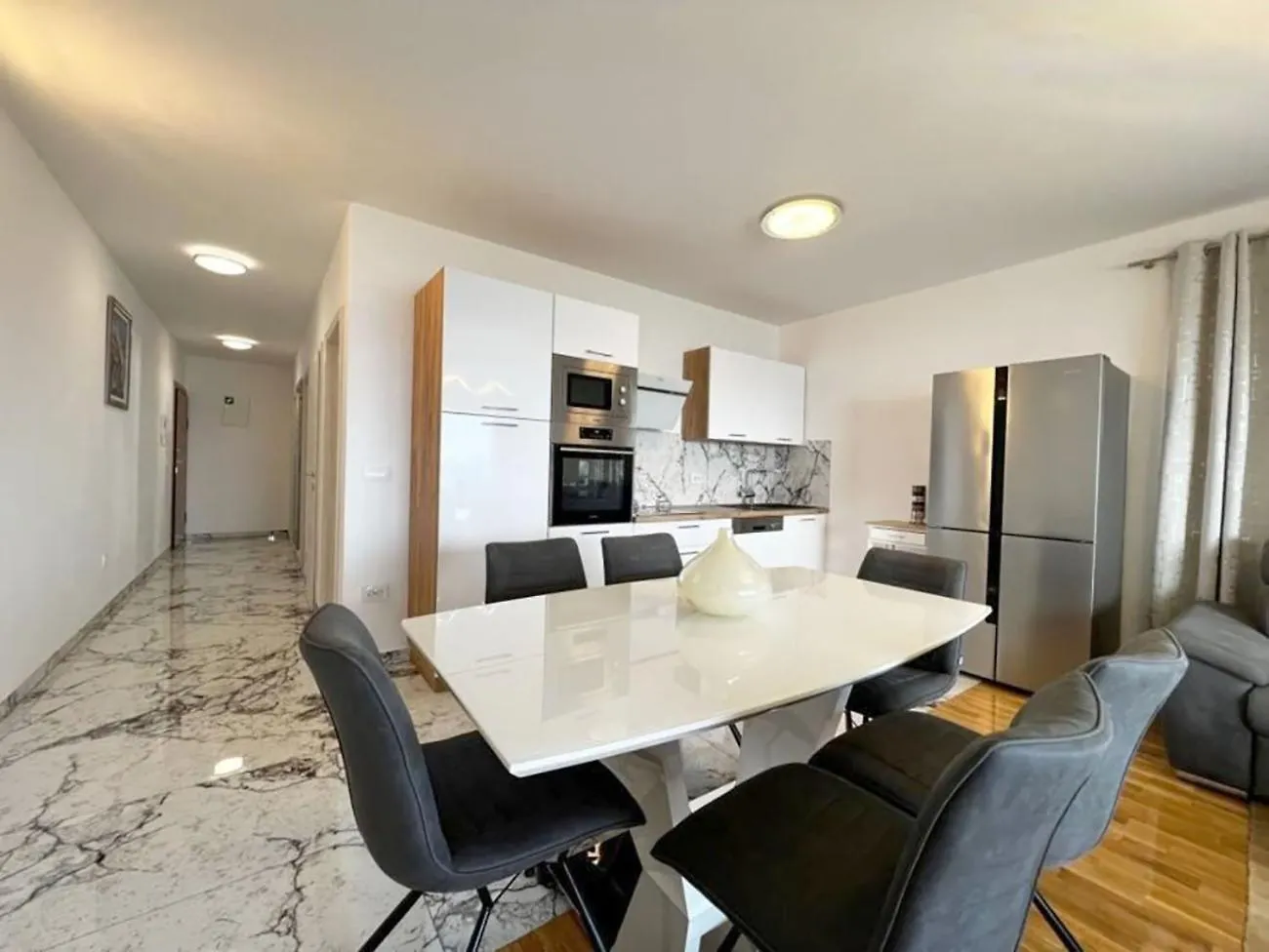Apartment Exclusive Suite Luky On 75 Sqm, Only 50 M To The Beach Trogir
