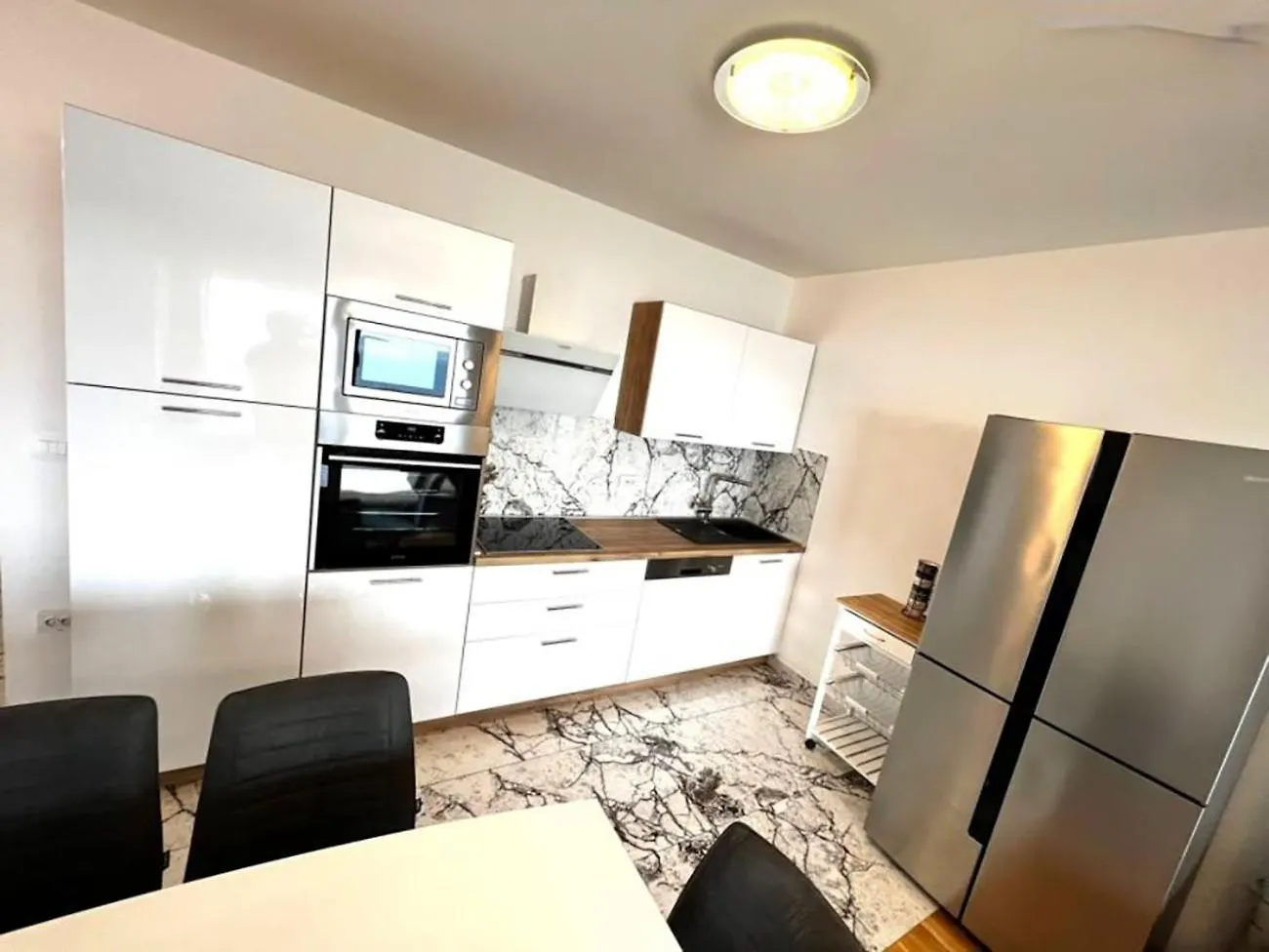 Exclusive Suite Luky On 75 Sqm, Only 50 M To The Beach Trogir