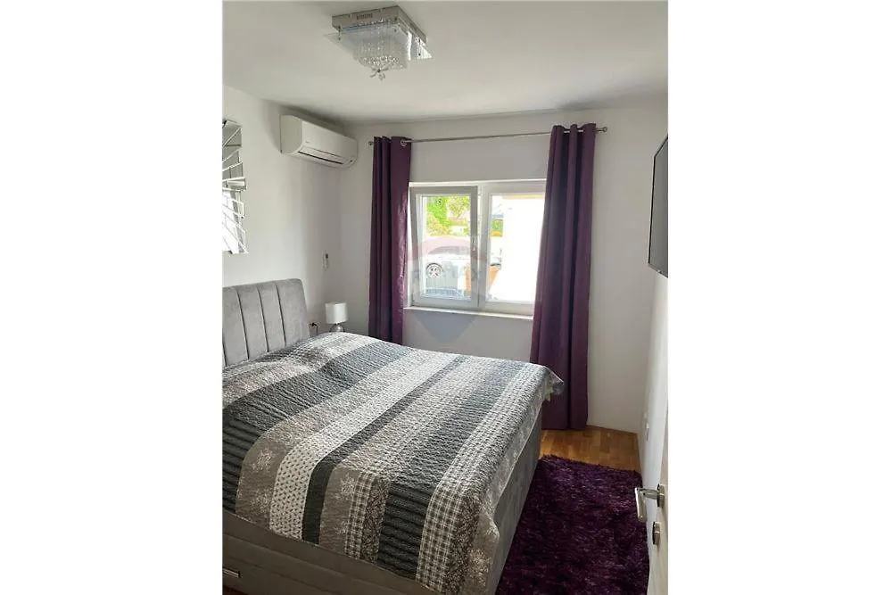 Exclusive Suite Luky On 75 Sqm, Only 50 M To The Beach Trogir 0*,  Croatia