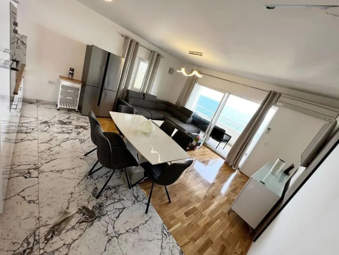 Apartment Exclusive Suite Luky On 75 Sqm, Only 50 M To The Beach Trogir