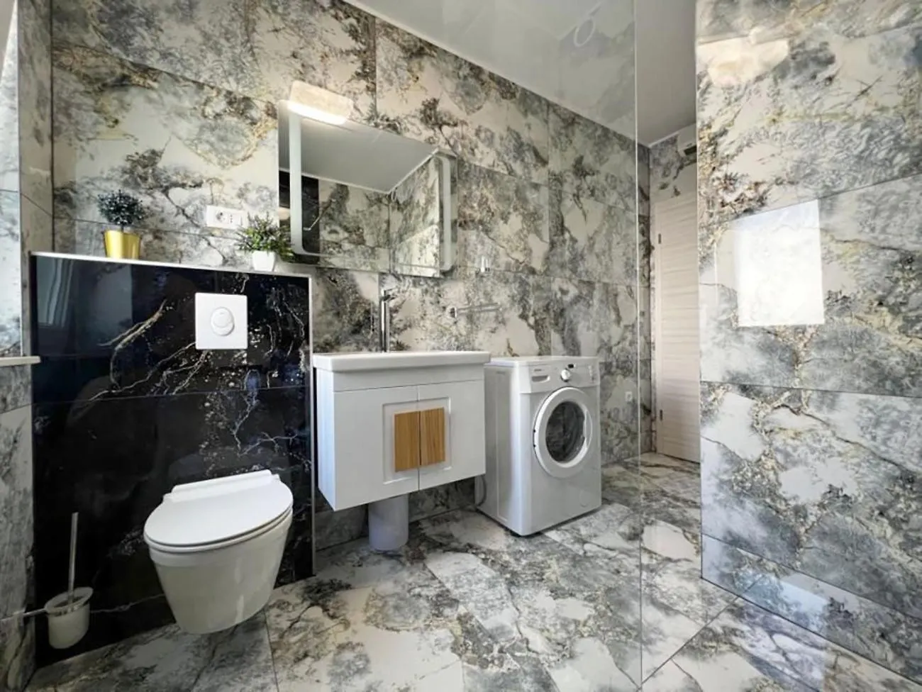 Exclusive Suite Luky On 75 Sqm, Only 50 M To The Beach Trogir Croatia