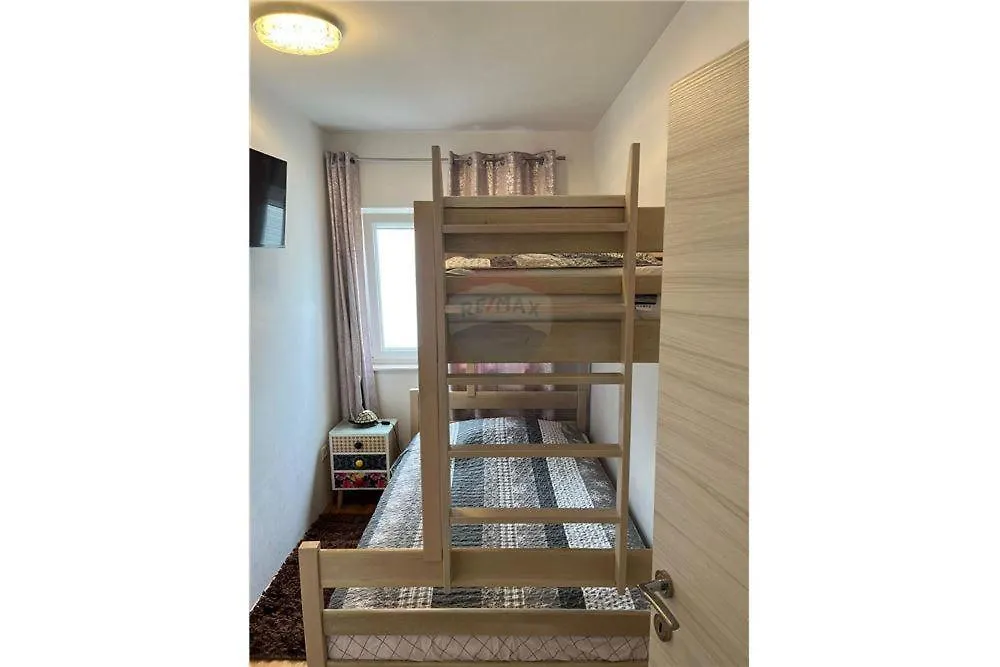 Exclusive Suite Luky On 75 Sqm, Only 50 M To The Beach Trogir Apartment
