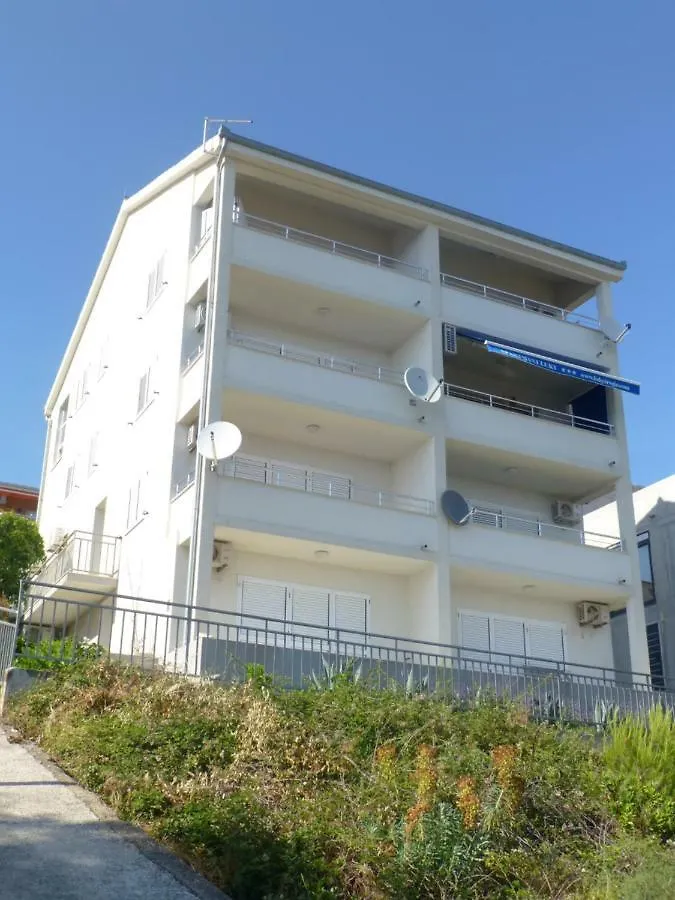 Exclusive Suite Luky On 75 Sqm, Only 50 M To The Beach Trogir 0*,