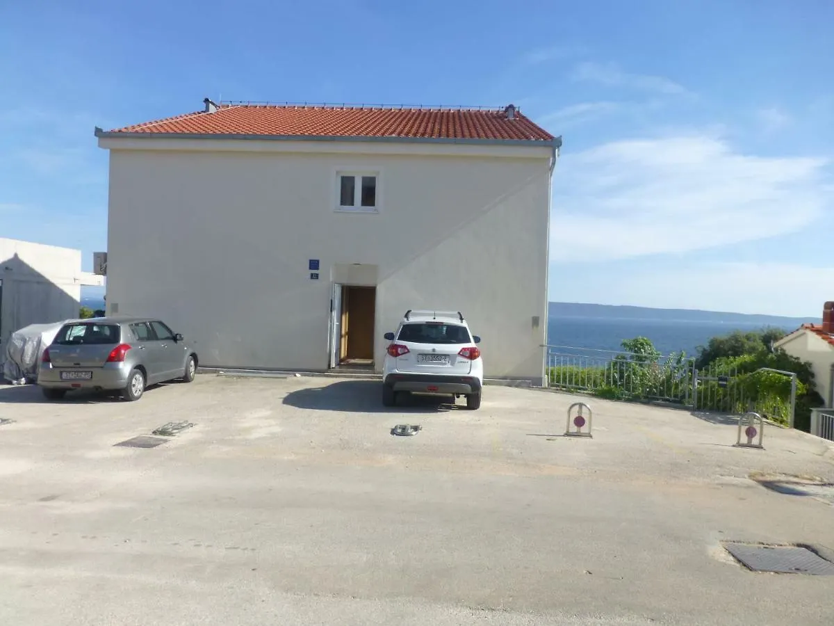 Exclusive Suite Luky On 75 Sqm, Only 50 M To The Beach Trogir 0*,  Croatia