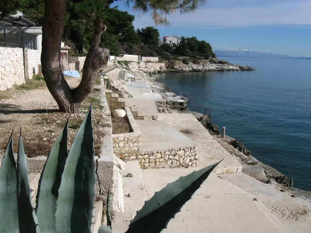 Apartment Exclusive Suite Luky On 75 Sqm, Only 50 M To The Beach Trogir